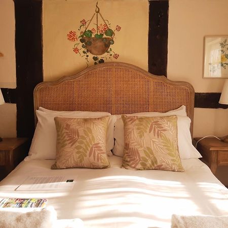 Thatched Cottage Hotel Brockenhurst Bagian luar foto