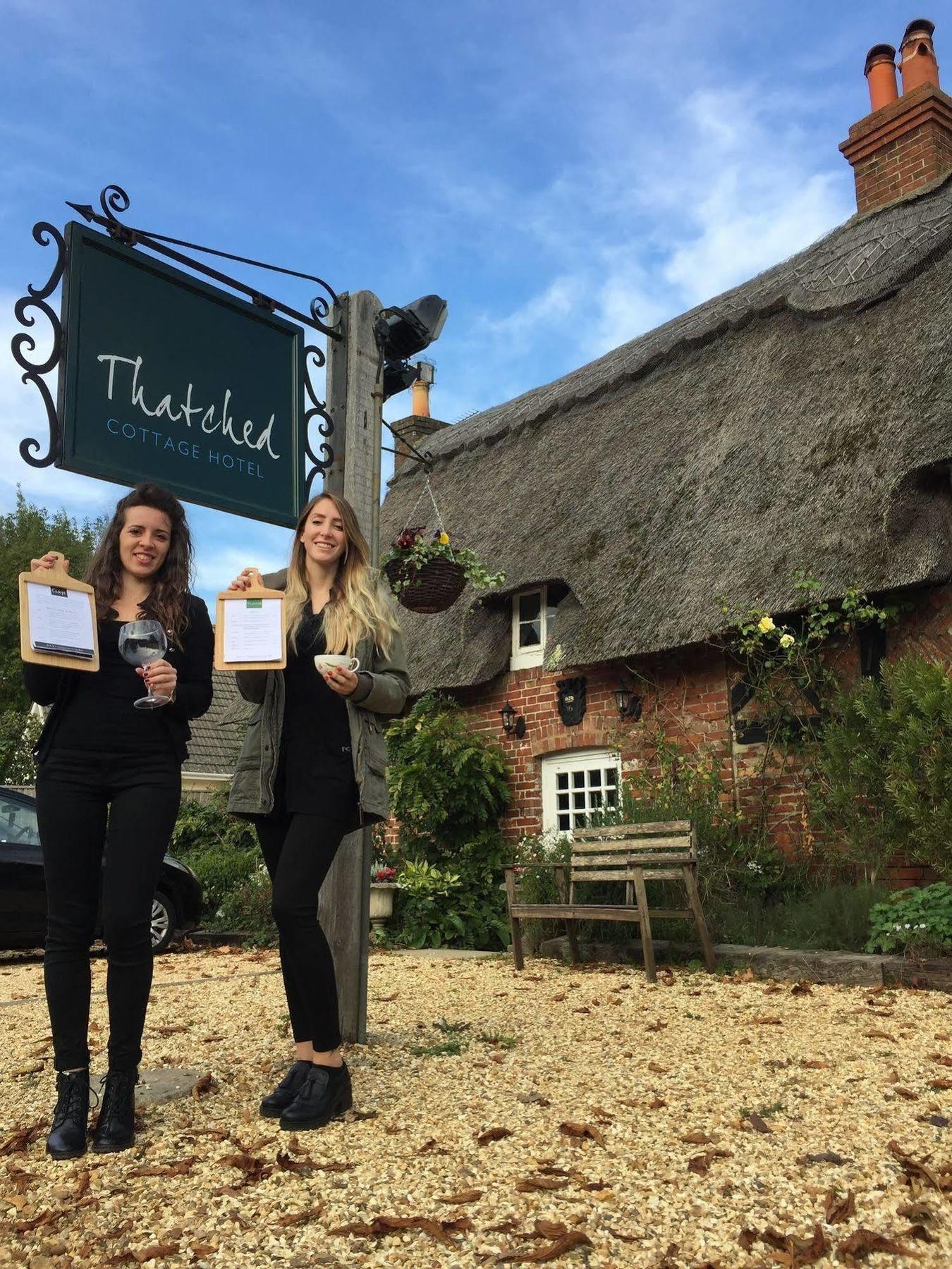 Thatched Cottage Hotel Brockenhurst Bagian luar foto